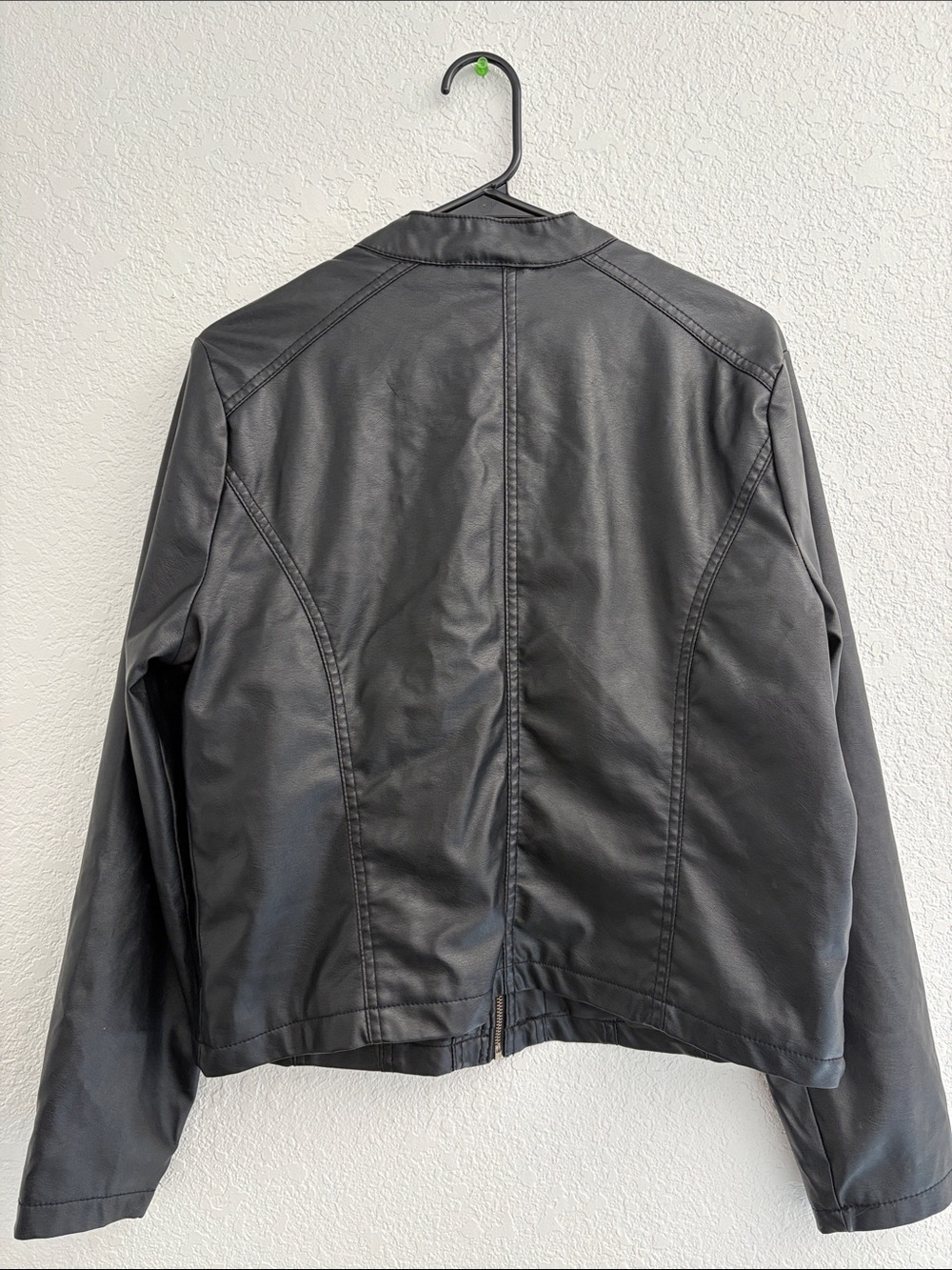 New Look Black Faux Leather Jacket - Picture 2 of 3